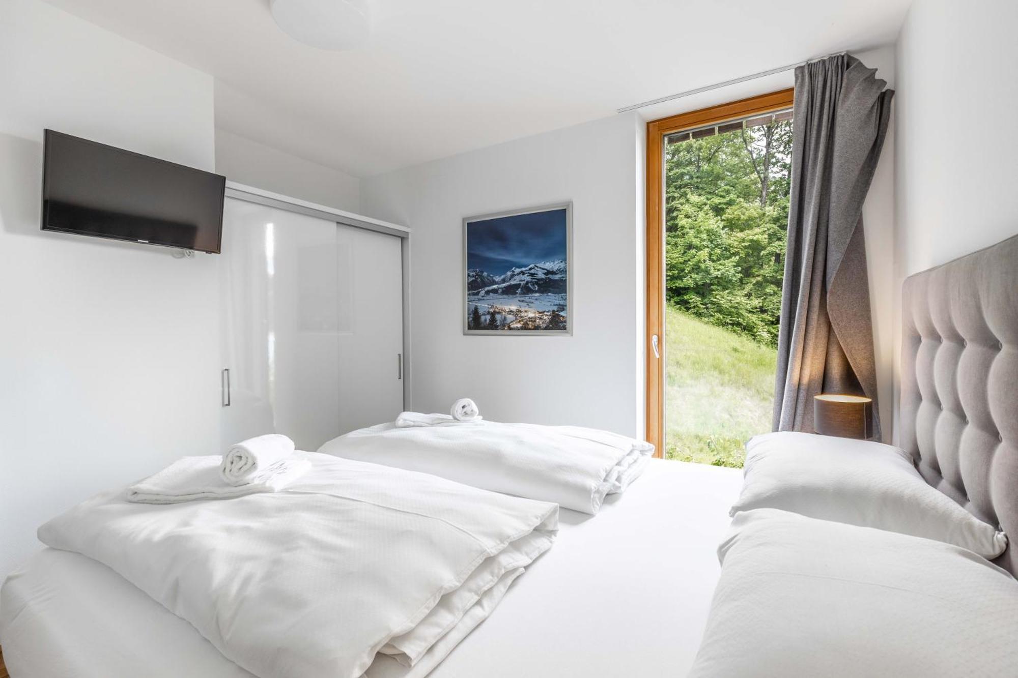 Bellevue Residences - Luxurious Lakeside Apartamento *