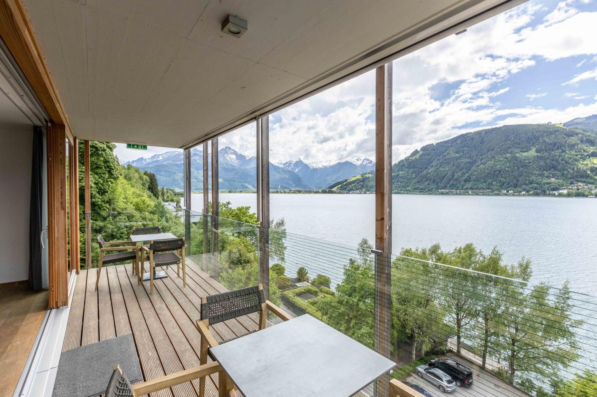 Bellevue Residences - Luxurious Lakeside *